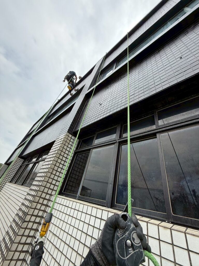 高壓清洗防水膠施打工程