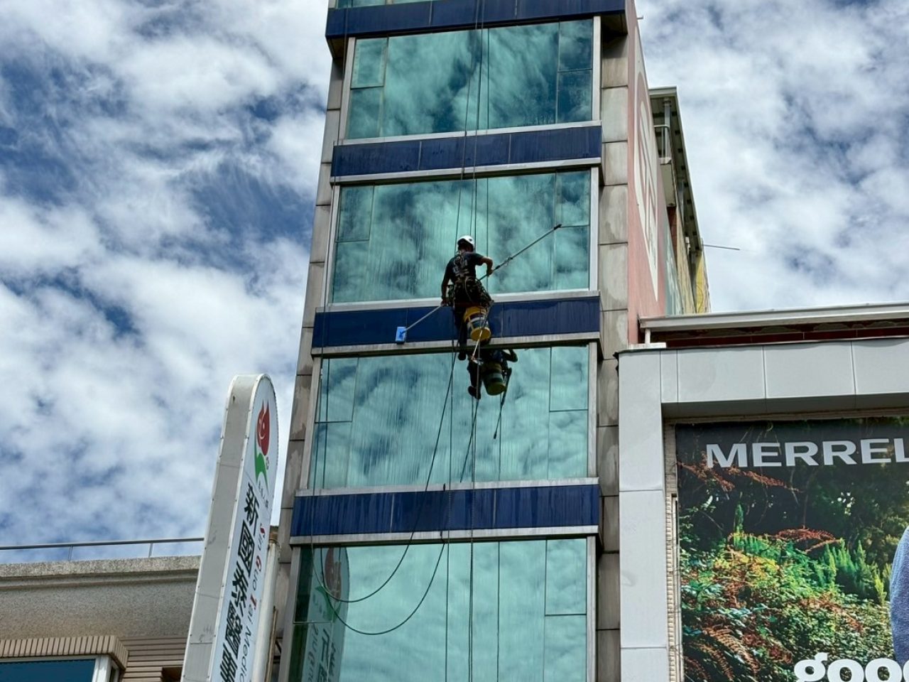 LINE_ALBUM_98台南市新營區三民路_250922_5